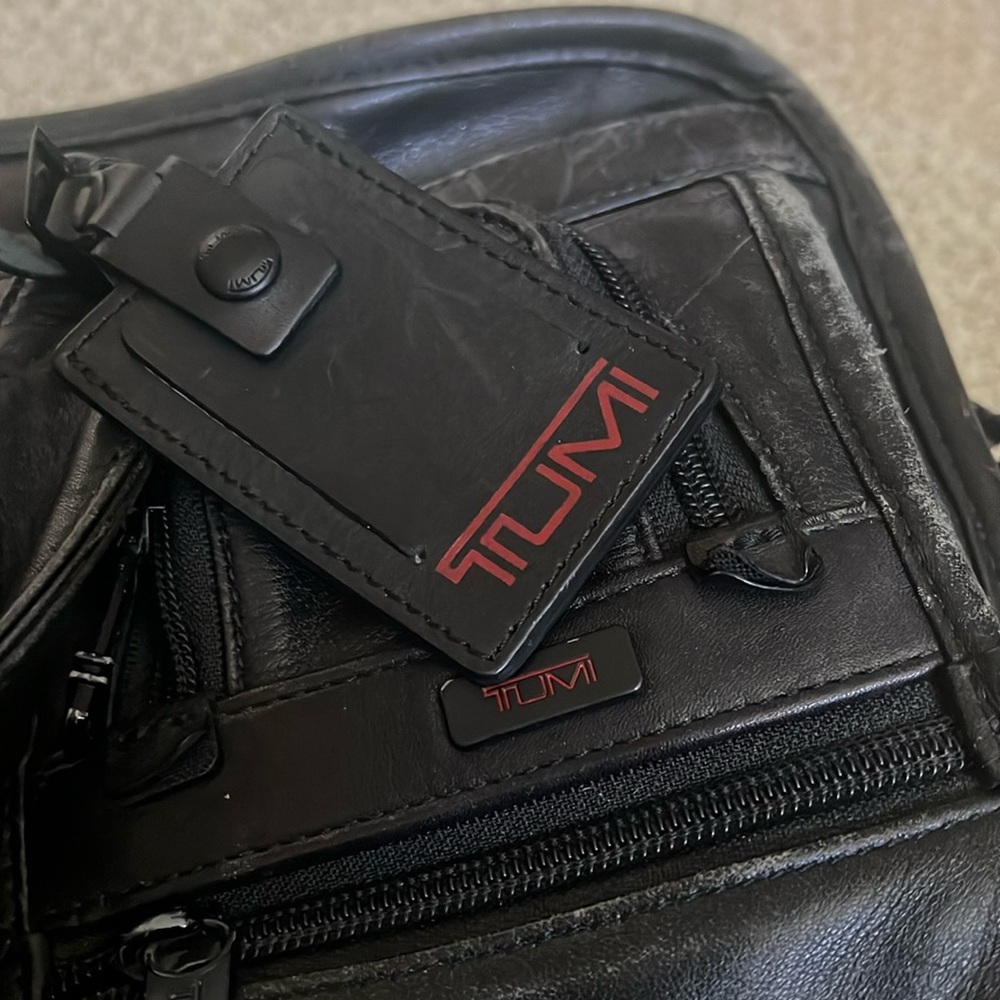 Tumi black leather briefcase computer bag